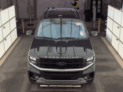 Used 2025  Ford Expedition Platinum 4x4 at Mike Burkart Ford near Plymouth, WI