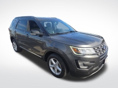 Used 2017 Ford Explorer 4d SUV 4WD XLT at Mike Burkart Ford near Plymouth, WI