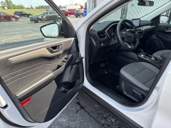 Used 2022  Ford Escape SE Hybrid AWD at Mike Burkart Ford near Plymouth, WI