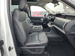 Used 2025  Ford Expedition Active 4x4 at Mike Burkart Ford near Plymouth&comma; WI