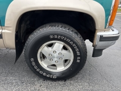Used 1993  GMC Sierra 1500 4WD Ext Cab SLE at Mike Burkart Ford near Plymouth, WI