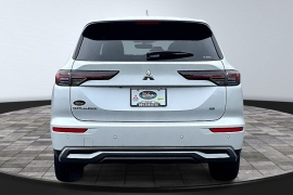 New 2025  Mitsubishi Outlander SE S-AWC w&sol;Tech Pkg at The Gilstrap Family Dealerships near Easley&comma; SC