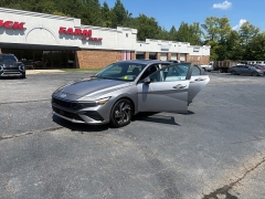 Used 2025  Hyundai Elantra SEL Convenience IVT at The Truck Farm near Easley&comma; SC