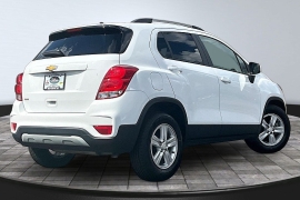 Used 2022  Chevrolet Trax FWD 4dr LT at The Truck Farm near Easley&comma; SC