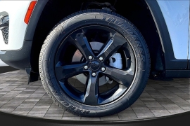 Used 2023  Jeep Grand Cherokee Limited 4x4 at The Gilstrap Family Dealerships near Easley, SC