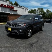 Used 2015  Jeep Grand Cherokee 4d SUV 4WD Limited at The Truck Farm near Easley&comma; SC