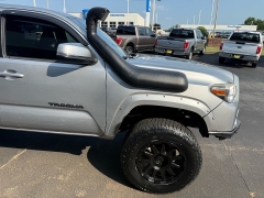 Used 2018  Toyota Tacoma 4WD Double Cab TRD Off-Road Auto at The Truck Farm near Easley&comma; SC