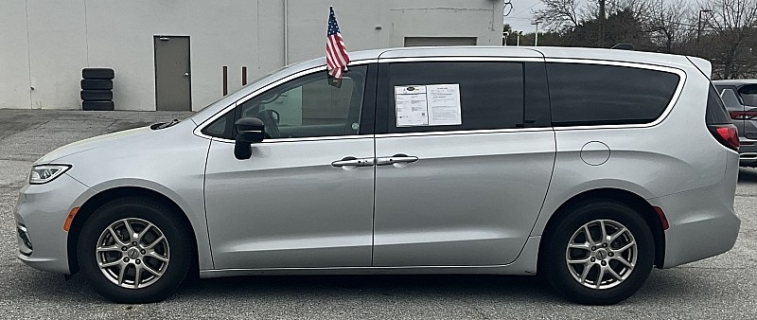 Used 2024 Chrysler Pacifica Touring L FWD at Easley Truck Farm near Easley, SC