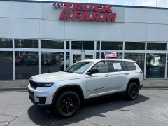 Used 2024  Jeep Grand Cherokee L Altitude 4x4 at The Truck Farm near Easley&comma; SC