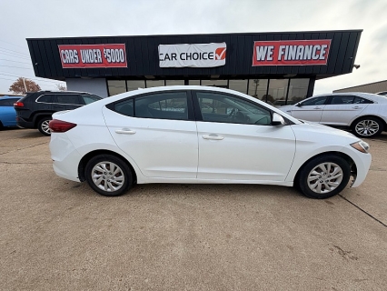 2018 Hyundai Elantra Base's photo