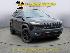 Used 2018  Jeep Cherokee 4d SUV 4WD Trailhawk V6 at Paradise Motors near Lansing&comma; MI