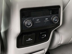 Used 2018 GMC Acadia 4d SUV AWD SLT-1 at Paradise Motors near Lansing, MI