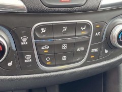 Used 2018 Chevrolet Equinox 4d SUV AWD LT w/2LT at Paradise Motors near Lansing, MI