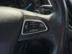 Used 2017  Ford Escape 4d SUV 4WD Titanium at Paradise Motors near Lansing&comma; MI