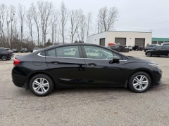 Used 2018  Chevrolet Cruze 4d Sedan LT Auto at Paradise Motors near Lansing&comma; MI