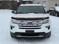 Used 2018  Ford Explorer 4d SUV 4WD XLT at Paradise Motors near Lansing&comma; MI
