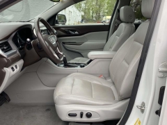 Used 2018 GMC Acadia 4d SUV AWD SLT-1 at Paradise Motors near Lansing, MI