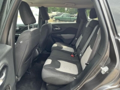 Used 2014 Jeep Cherokee 4d SUV FWD Latitude at Paradise Motors near Lansing, MI
