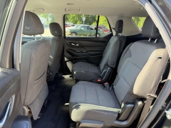 Used 2018  Chevrolet Traverse 4d SUV FWD LT Cloth w&sol;1LT at Paradise Motors near Lansing&comma; MI