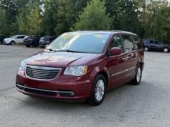Used 2015  Chrysler Town & Country 4d Wagon Limited at Paradise Motors near Lansing, MI