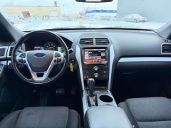 Used 2013  Ford Explorer 4d SUV 4WD XLT at Paradise Motors near Lansing&comma; MI