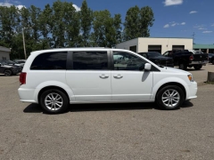 Used 2019 Dodge Grand Caravan 4d Wagon SXT at Paradise Motors near Lansing, MI