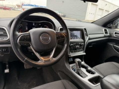 Used 2019  Jeep Grand Cherokee 4d SUV 4WD Laredo at Paradise Motors near Lansing&comma; MI