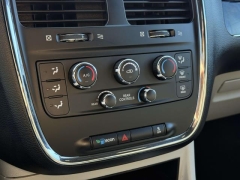 Used 2019  Dodge Grand Caravan 4d Wagon SXT at Paradise Motors near Lansing&comma; MI