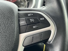 Used 2016 Jeep Cherokee 4d SUV 4WD Trailhawk V6 at Paradise Motors near Lansing, MI