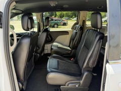 Used 2019 Dodge Grand Caravan 4d Wagon SXT at Paradise Motors near Lansing, MI