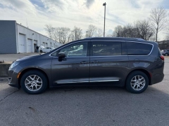 Used 2017  Chrysler Pacifica 4d Wagon Touring-L Plus at Paradise Motors near Lansing, MI
