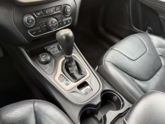 Used 2016  Jeep Cherokee 4d SUV 4WD Limited V6 at Paradise Motors near Lansing&comma; MI