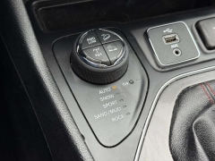 Used 2019  Jeep Cherokee 4d SUV 4WD Trailhawk 3&period;2L at Paradise Motors near Lansing&comma; MI