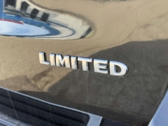 Used 2015  Jeep Grand Cherokee 4d SUV 4WD Limited at Paradise Motors near Lansing&comma; MI