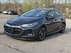 Used 2019  Chevrolet Cruze 4d Hatchback LT at Paradise Motors near Lansing&comma; MI