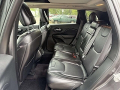 Used 2016  Jeep Cherokee 4d SUV 4WD Limited V6 at Paradise Motors near Lansing&comma; MI
