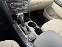 Used 2018  Ford Explorer 4d SUV 4WD XLT at Paradise Motors near Lansing&comma; MI