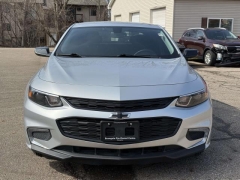 Used 2018  Chevrolet Malibu 4d Sedan LT at Paradise Motors near Lansing&comma; MI