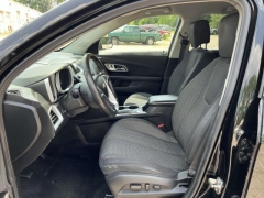 Used 2017 Chevrolet Equinox 4d SUV FWD LT at Paradise Motors near Lansing, MI