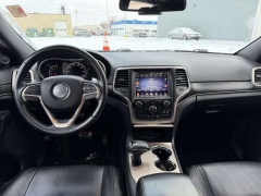 Used 2015  Jeep Grand Cherokee 4d SUV 4WD Limited at Paradise Motors near Lansing&comma; MI