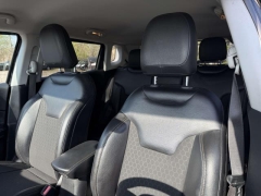 Used 2018  Jeep Compass 4d SUV 4WD Latitude at Paradise Motors near Lansing&comma; MI