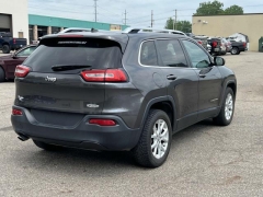 Used 2014 Jeep Cherokee 4d SUV FWD Latitude at Paradise Motors near Lansing, MI