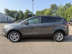 Used 2017  Ford Escape 4d SUV FWD SE at Paradise Motors near Lansing&comma; MI