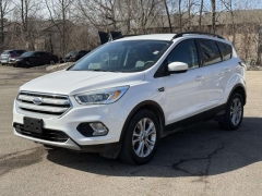 Used 2017  Ford Escape 4d SUV FWD SE at Paradise Motors near Lansing&comma; MI