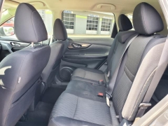 Used 2018  Nissan Rogue 4d SUV AWD SV at Paradise Motors near Lansing&comma; MI