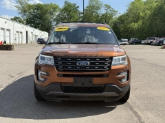 Used 2017 Ford Explorer 4d SUV 4WD XLT at Paradise Motors near Lansing, MI