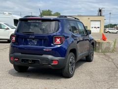 Used 2016  Jeep Renegade 4d SUV 4WD Trailhawk at Paradise Motors near Lansing, MI