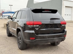 Used 2019  Jeep Grand Cherokee 4d SUV 4WD Laredo at Paradise Motors near Lansing&comma; MI