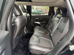 Used 2018  Jeep Cherokee 4d SUV 4WD Trailhawk V6 at Paradise Motors near Lansing&comma; MI