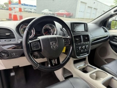 Used 2019  Dodge Grand Caravan 4d Wagon SXT at Paradise Motors near Lansing&comma; MI